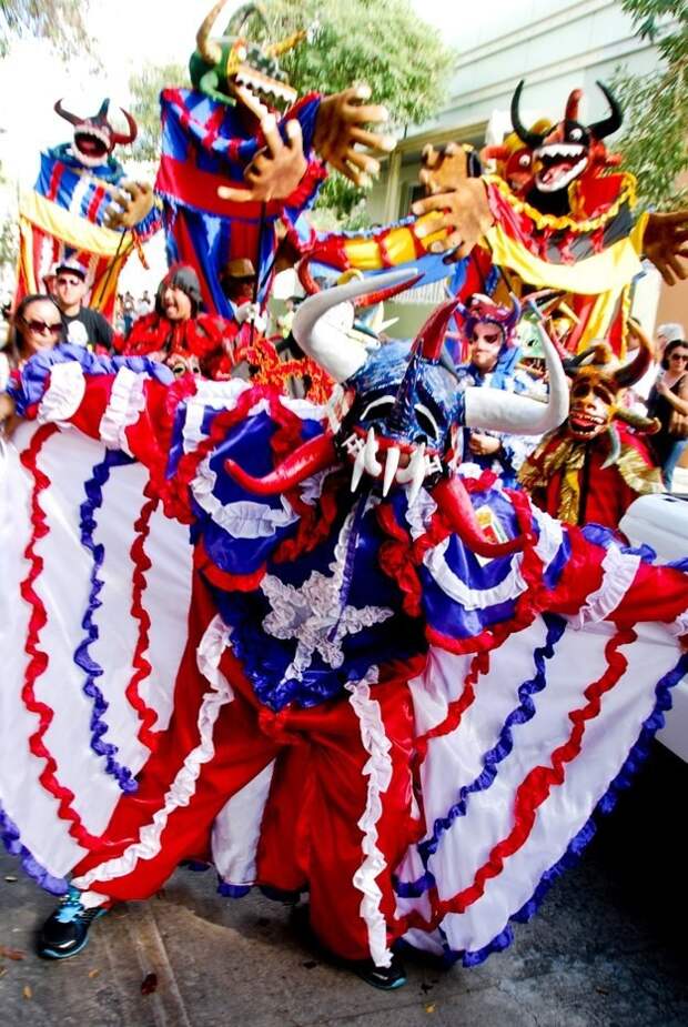 24. По всему острову почти каждые выходные устраиваются яркие традиционные фестивали и вечеринки. Пуэрто Рико, туризм