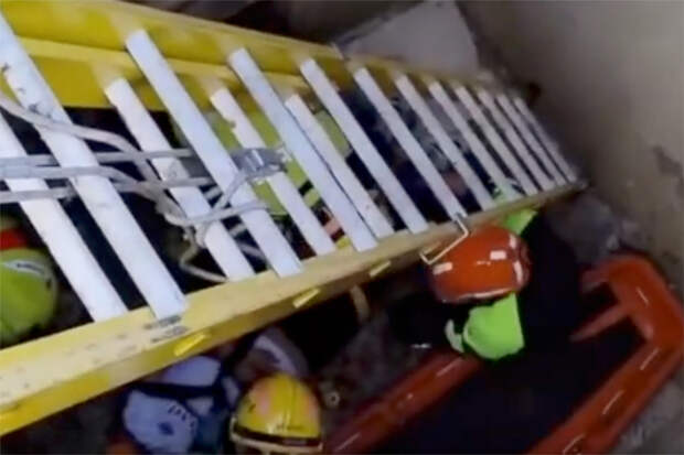 Мужчина угодил в могилу и выжил