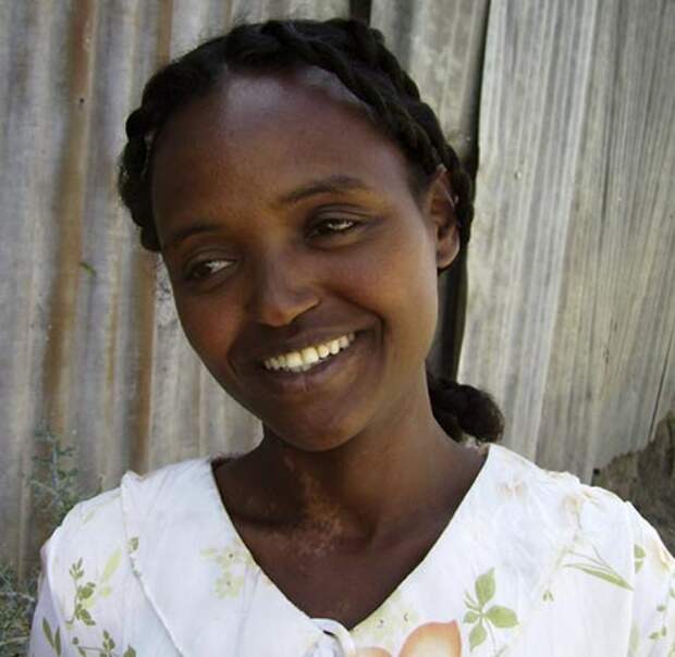 Приемная дочь Анджелины Джоли попросилась обратно в Эфиопию, к родной матери