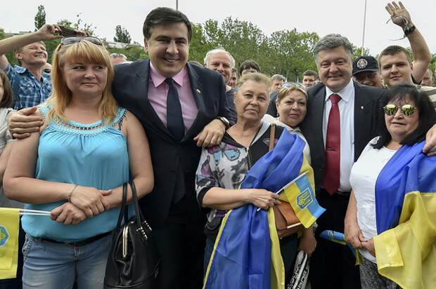 Одесский губернатор Саакашвили предлагает распустить на Украине таможню и милицию