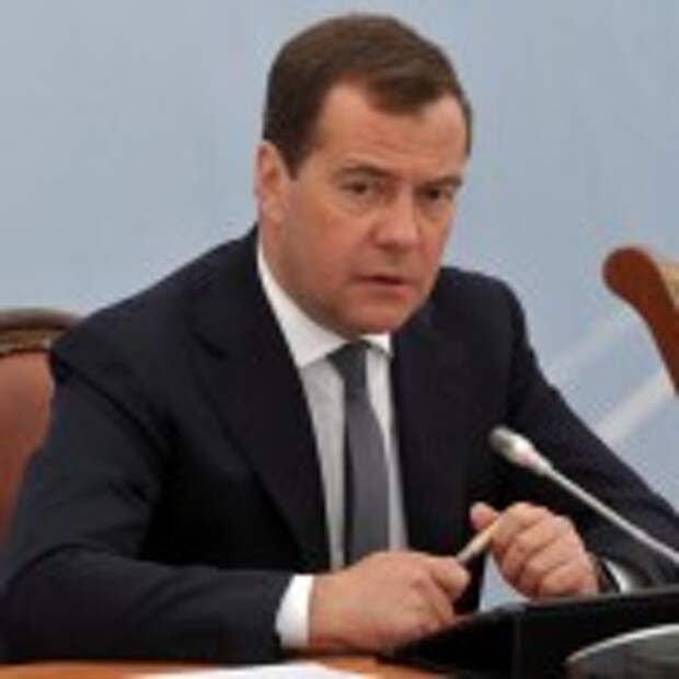 1458048947_1451468141_1447929631_medvedev1