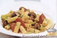 Фото к рецепту: Макароны с копченой колбасой и грибами