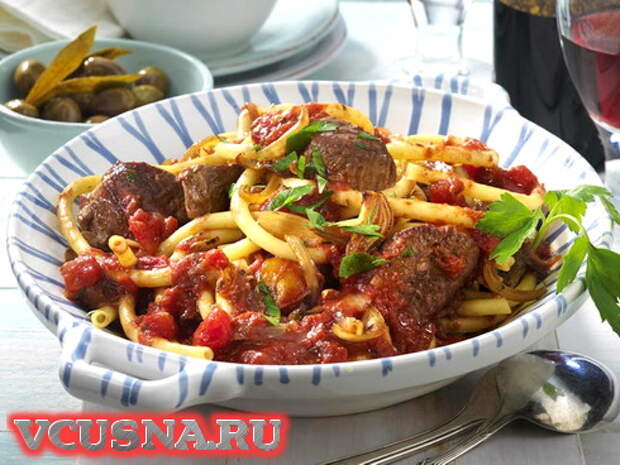 Гуляш с макаронами VCUSNA.RU