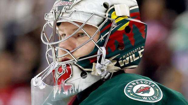 Вратаря «Миннесоты» Густавссона, отразившего 44 броска, стошнило в конце матча с «Колорадо»