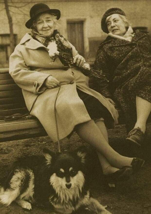 Раневская и Мальчик.jpg Раневская и Мальчик.jpg