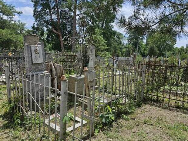 Цифровизация кладбищ в России: зачем это делают?