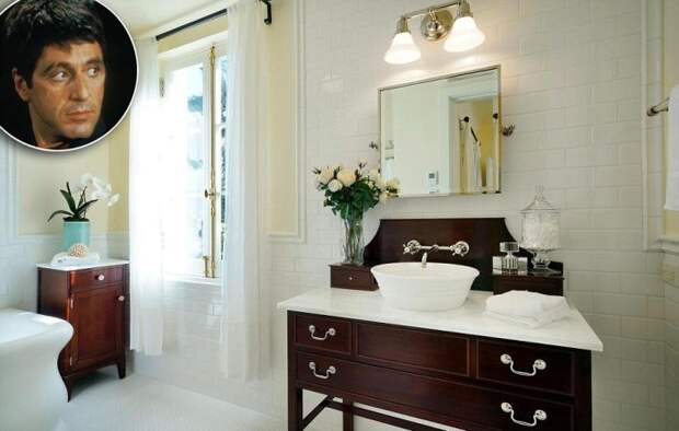 Go Inside The Luxurious Bathrooms Of The World's Most Famous Celebrities (18 pics)