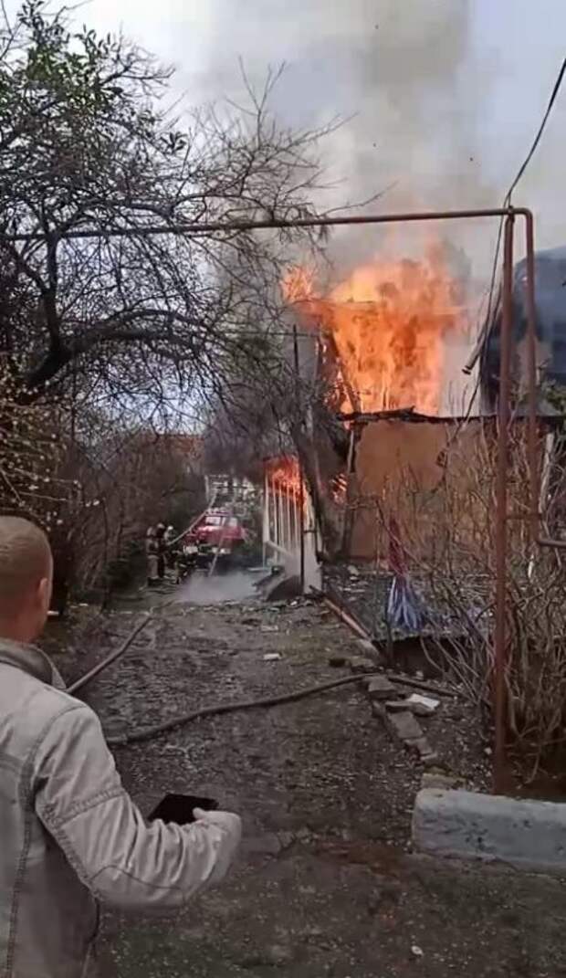 Пожар в ялте сегодня новости. Пожар в Ялте. Пожар в Ялте сегодня. Пожар в Ялте 2023.