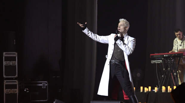 «Подарок верящим в меня людям»: SHAMAN выпустил песню к 8 марта