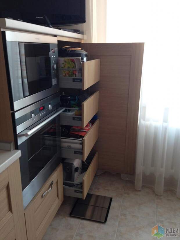 Кухонный гарнитур, техника для кухни духовой шкаф, выдвижные ящики в шкафу