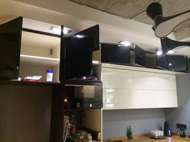 Кухня-гостиная,встроенная техника Bosch, кухня Scavolini.