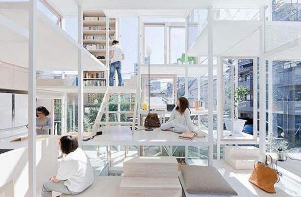 Стеклянный дом в Токио (Япония)