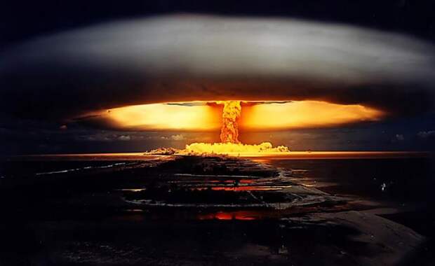Как работает водородная бомба (6 фото) Как работает водородная бомба (6 фото)