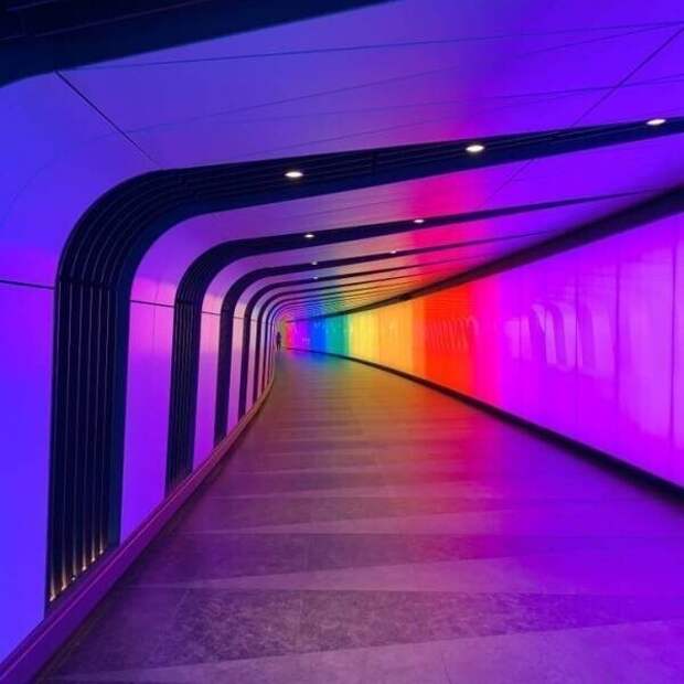 2. Выход со станции метро King’s Cross, Лондон, Великобритания