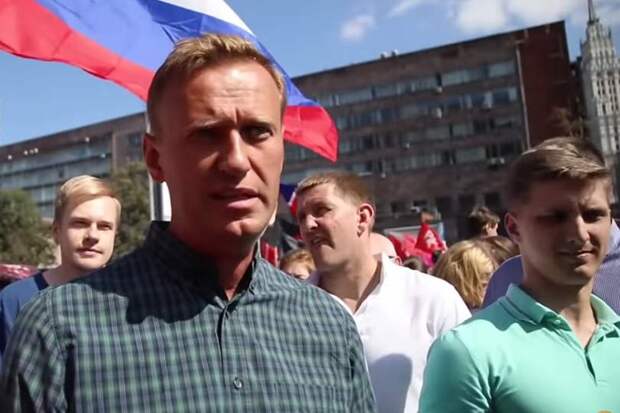 Навальный на митинге
