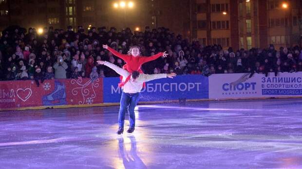 Бесплатные ледовые представления покажут еще в 13 округах Подмосковья до конца каникул
