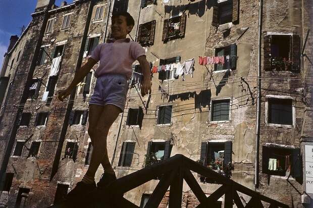 Venice, Italy, 1965 Elliott Erwitt.jpg