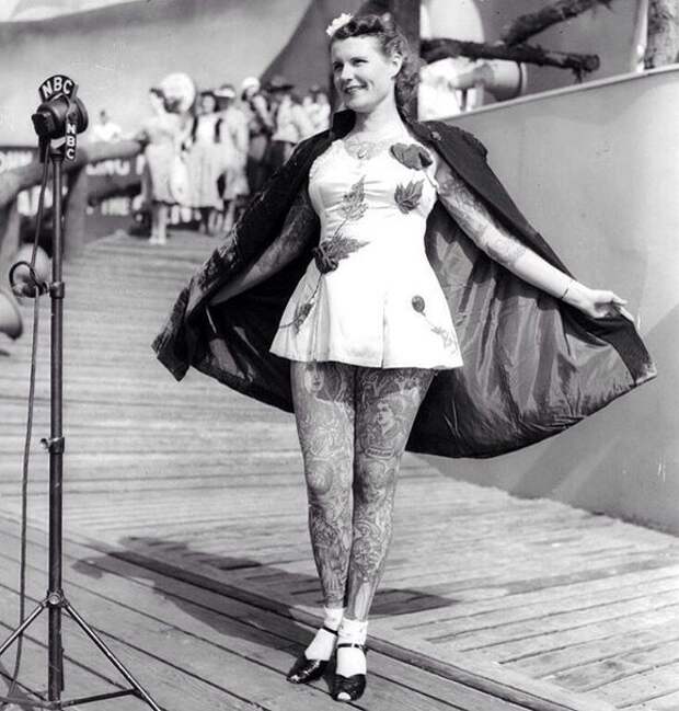 Татуированная леди на Нью-Йоркской Всемирной выставке. 1939 год. история, ретро, фото