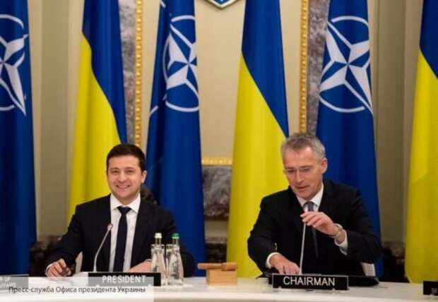 Парад резиновой флотилии: в Сети гадают, как Украина встретит генсека НАТО Парад резиновой флотилии: в Сети гадают, как Украина встретит генсека НАТО