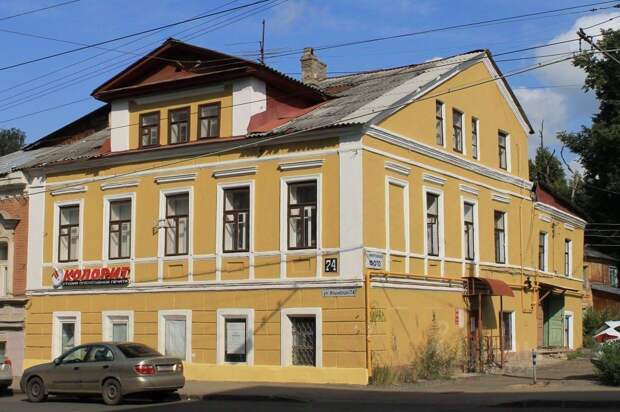 Первый этаж ОКН «Дом купчихи А. М. Жарковой» продают за 18,5 млн рублей на улице Ильинской