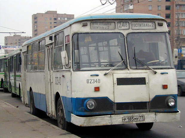ЛиАЗ-677 авто, история