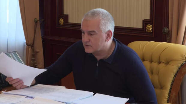 Крымчане жалуются на выполнение дорожных работ: Ситуацию контролирует Сергей Аксёнов