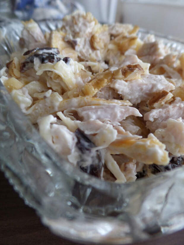 Рецепт на выходные: Закуска из курицы с черносливом, сыром и грецким орехом