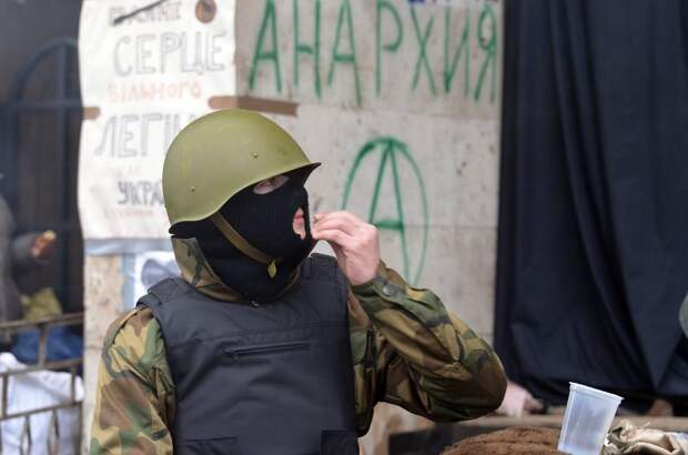 «Словно кого-то головой в ж... засунули» «Словно кого-то головой в ж... засунули»