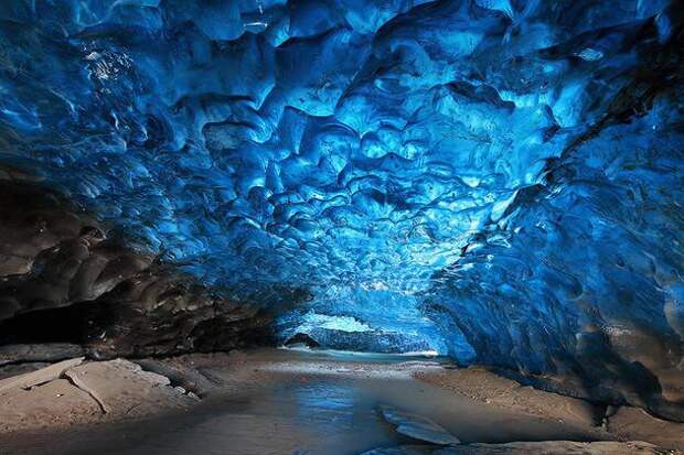 14. Ледяная пещера в Скафтафетль, Исландия вокруг света, пейзажи, природа, путешествия, снимки, фотографии