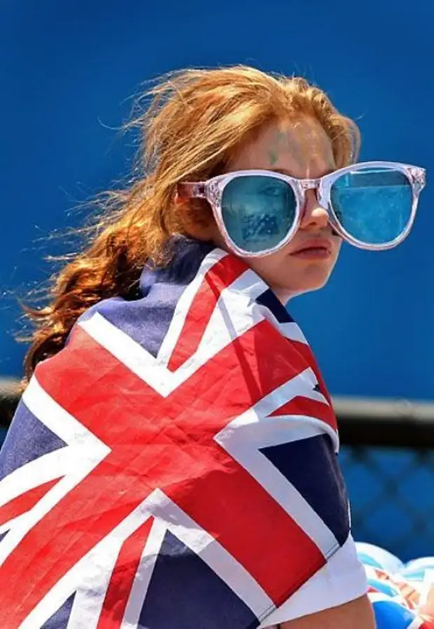 Crazy sport. Сумасшедшая фанатка. Crazy Sports.