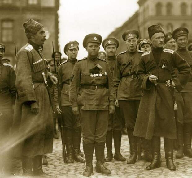 Фотографии батальона. Батальон смерти 1917. Мария Леонтьевна бочкарёва батальон смерти. Батальон смерти 1917 Мария Бочкарева. Женский ударный батальон Марии бочкаревой.