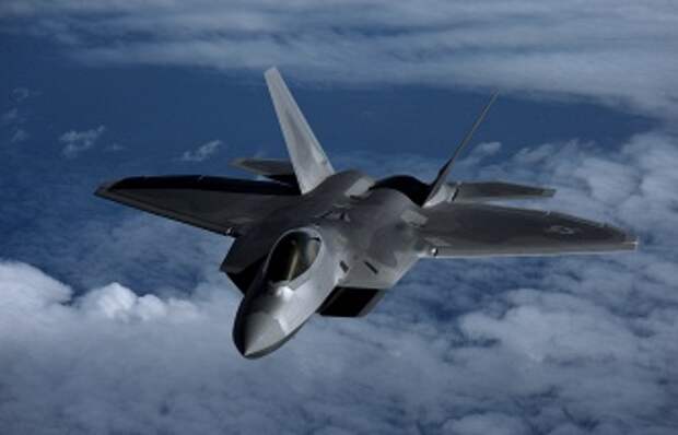 Истребитель F-22 ВВС США