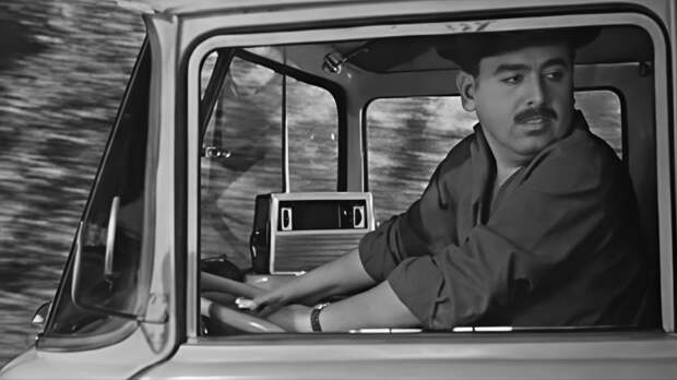 Умер актер из «Кавказской пленницы» и «Кин-дза-дза» Николай Гаро