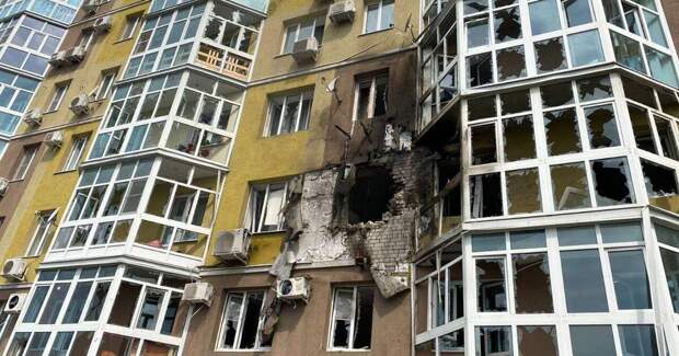 В Воронеже в многоэтажку врезался беспилотник. Есть пострадавшие