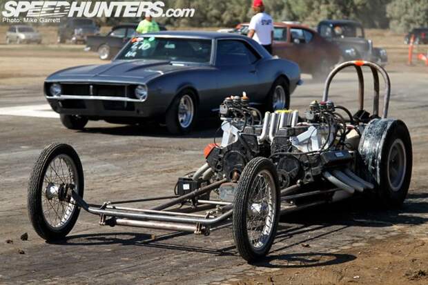 Hot-rod гонки на заброшенном аэродроме в Калифорнии (60 фото)