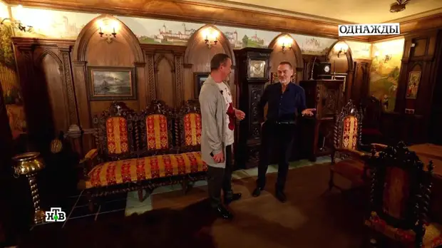 Никас Сафронов показал свою квартиру с 47 комнатами