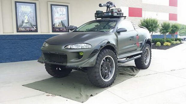 Mitsubishi Eclipse подготовленный для истребления зомби Mitsubishi Eclipse подготовленный для истребления зомби eclipse, mitsubishi, апокалипсис, зомби
