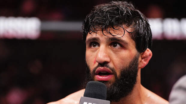 Царукян заявил, что смог бы победить Махачева в схватке по вольной борьбе