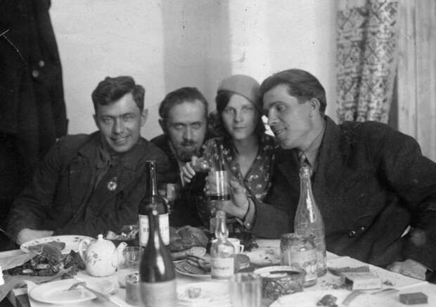 Как проходили советские застолья