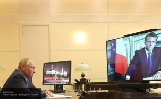 Путин поприветствовал Макрона на онлайн-переговорах Путин поприветствовал Макрона на онлайн-переговорах