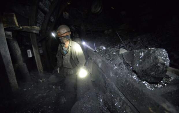 В МЧС ДНР сообщили о 17 погибших при взрыве в шахте