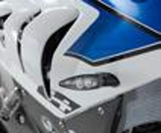 Новые фотографии нового BMW HP4