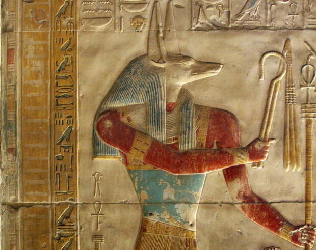 Упуаут - египетский бог в образе волка, проводник в мир умерших