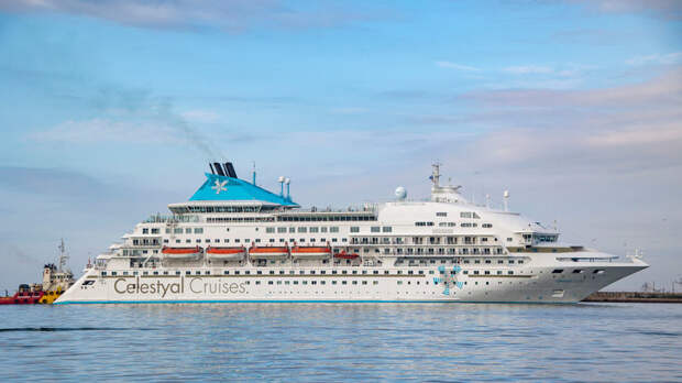 Российским туристам, застрявшим на лайнере в Катаре, вернут всю стоимость тура