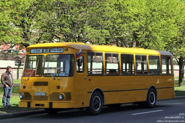 Парад ретро-техники в Санкт-Петербурге авто, общественный транспорт, парад, ретро автомобили