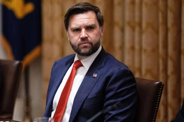 Вэнс заявил о прогрессе в переговорах США и с Россией, и с Украиной