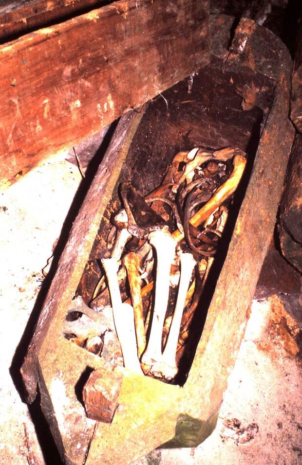 Таинственные висячие гробы Сагады HangingCoffins05 Таинственные висячие гробы Сагады