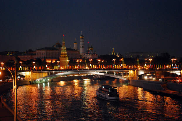 Москва, Патриарший мост
