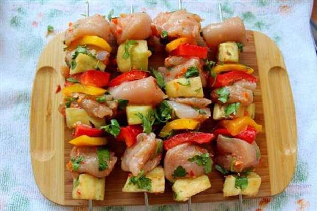 Острый шашлык с курицей и овощами - пошаговый фото-рецепт