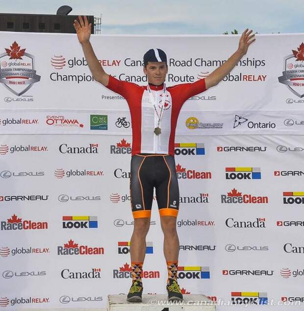 Ben Perry (Silber Pro Cycling) выиграл U23 (фото: Robert Jones)